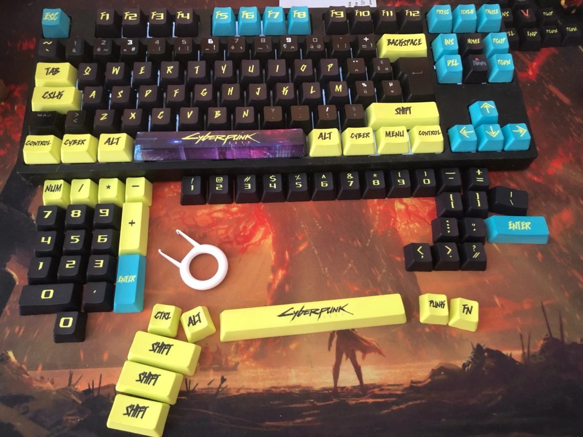 Cyberpunk Keycaps Set Gamer Minimalist Black Yellow - Keysium